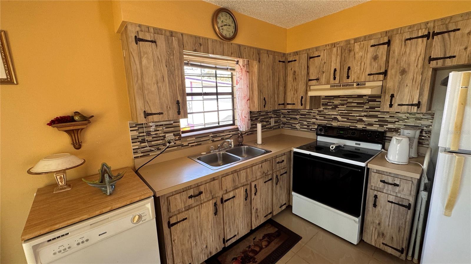 Image 3 of 30 For 2448 45th Street S