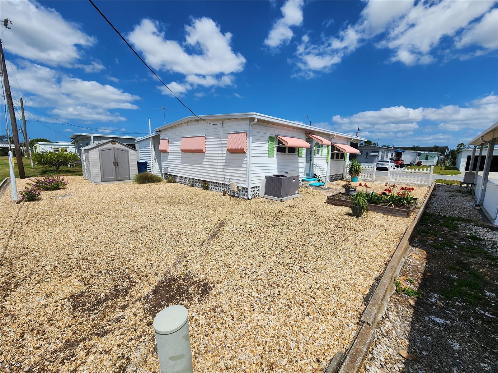 Image 2 of 27 For 104 48th Avenue Drive W