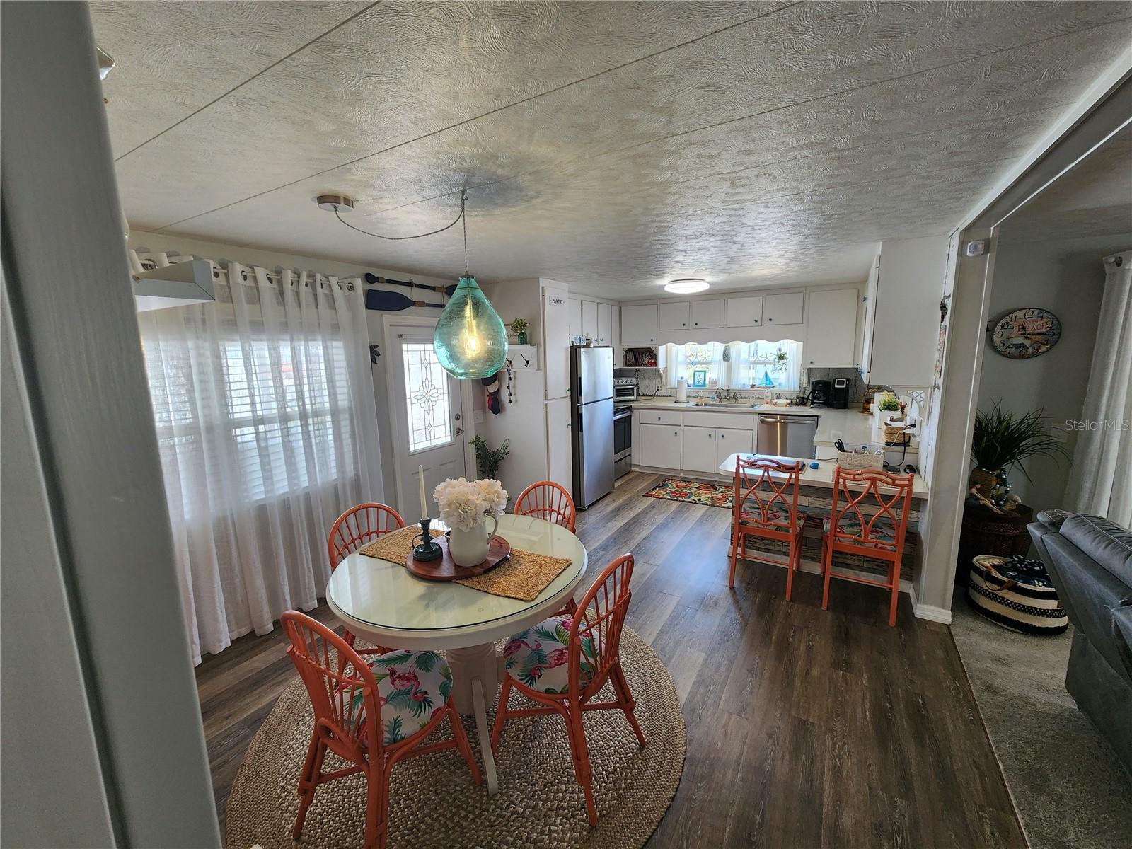 Image 4 of 27 For 104 48th Avenue Drive W