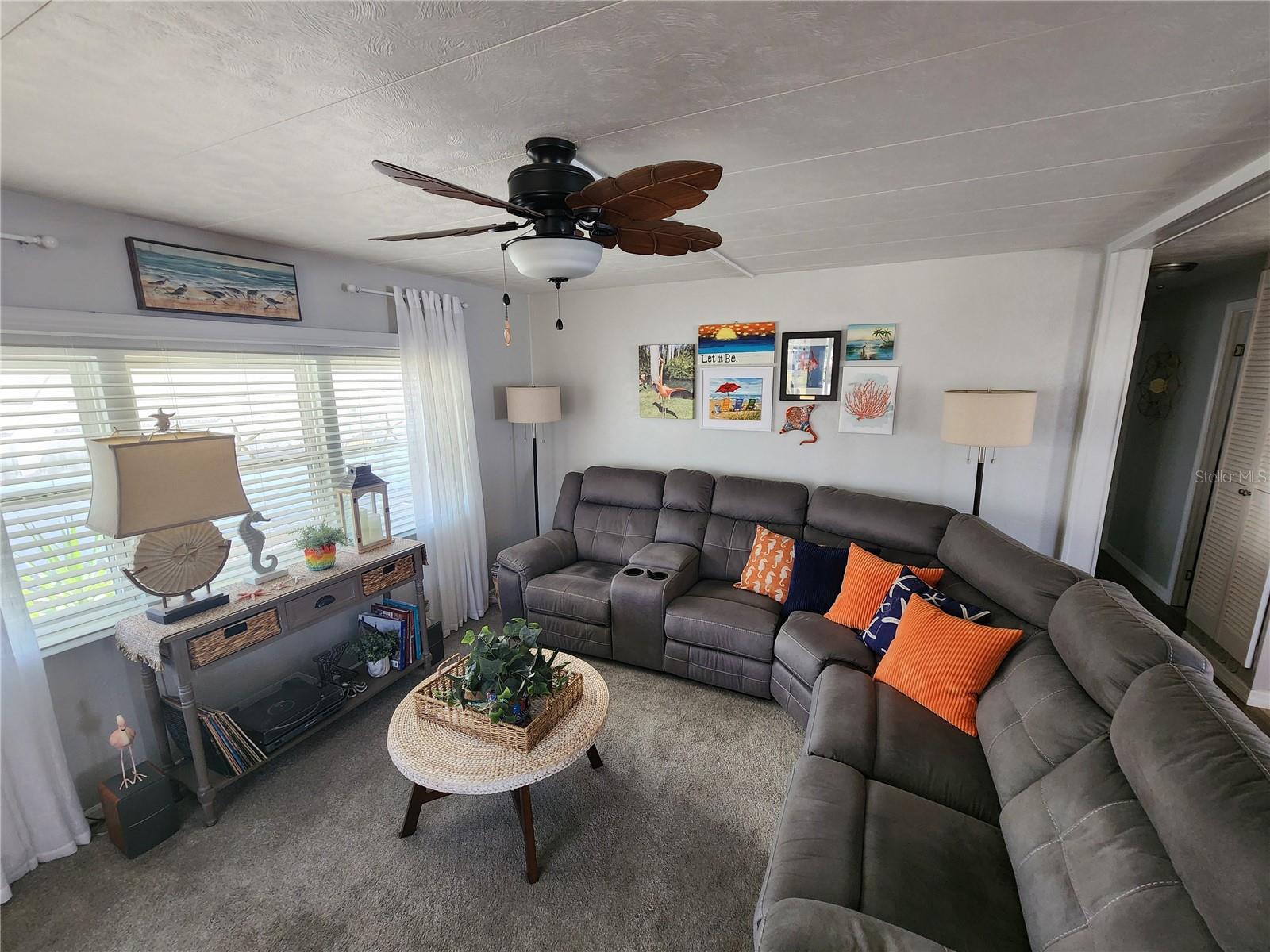 Image 5 of 27 For 104 48th Avenue Drive W
