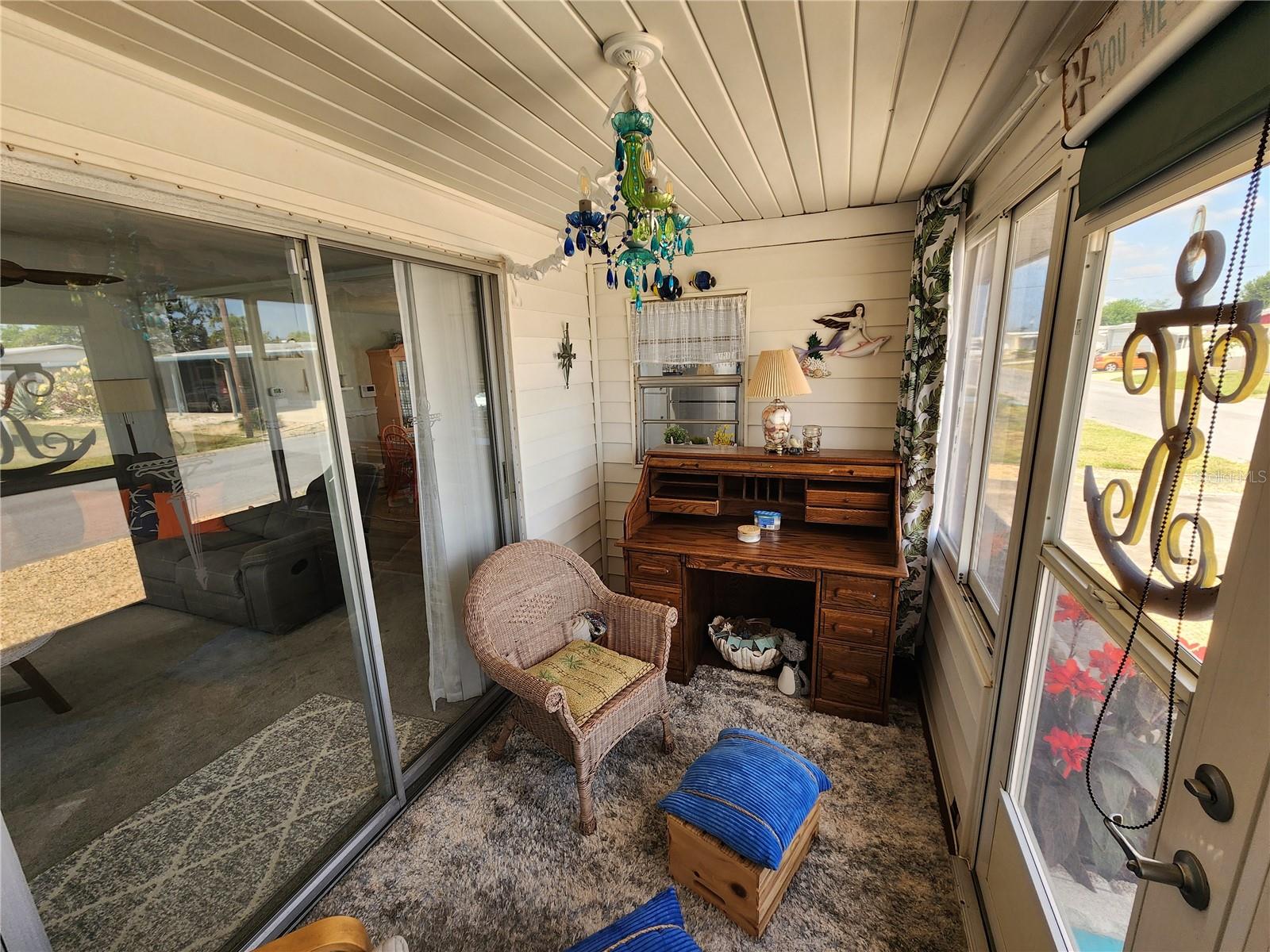 Image 9 of 27 For 104 48th Avenue Drive W