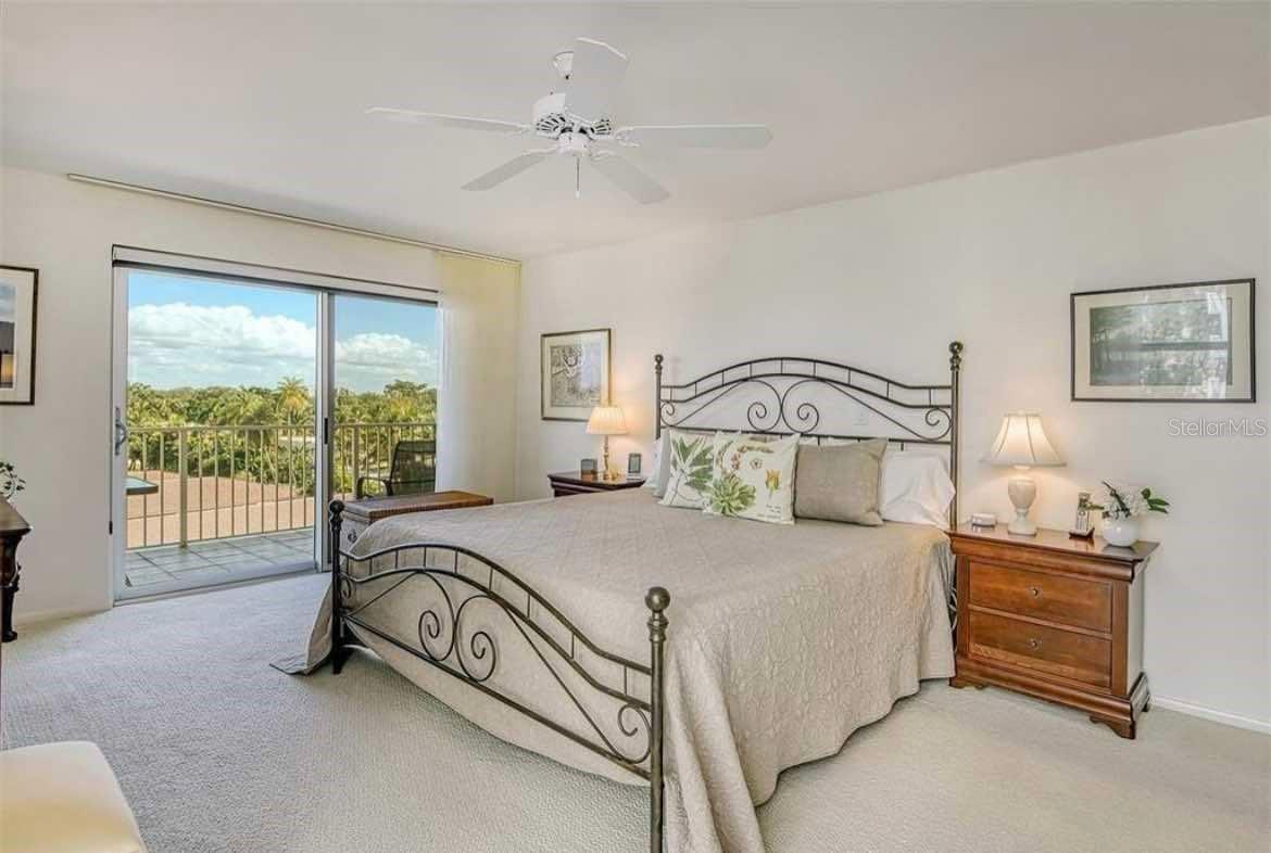 Image 29 of 46 For 2295 Gulf Of Mexico Drive E 55