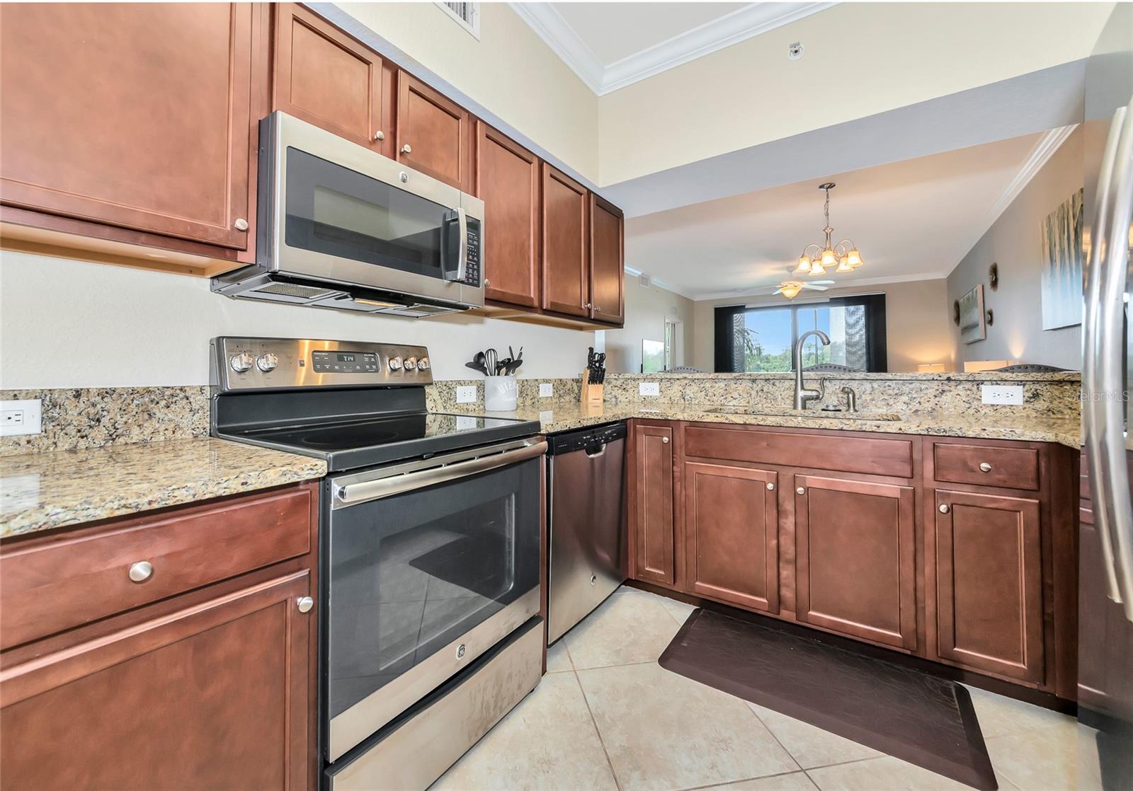 Image 15 of 51 For 16804 Vardon Terrace 205