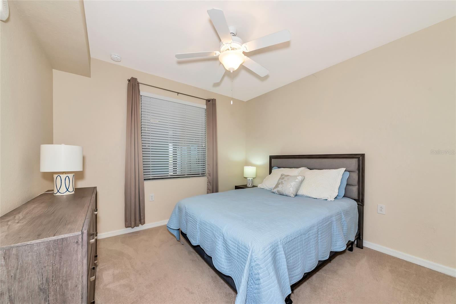 Image 26 of 51 For 16804 Vardon Terrace 205