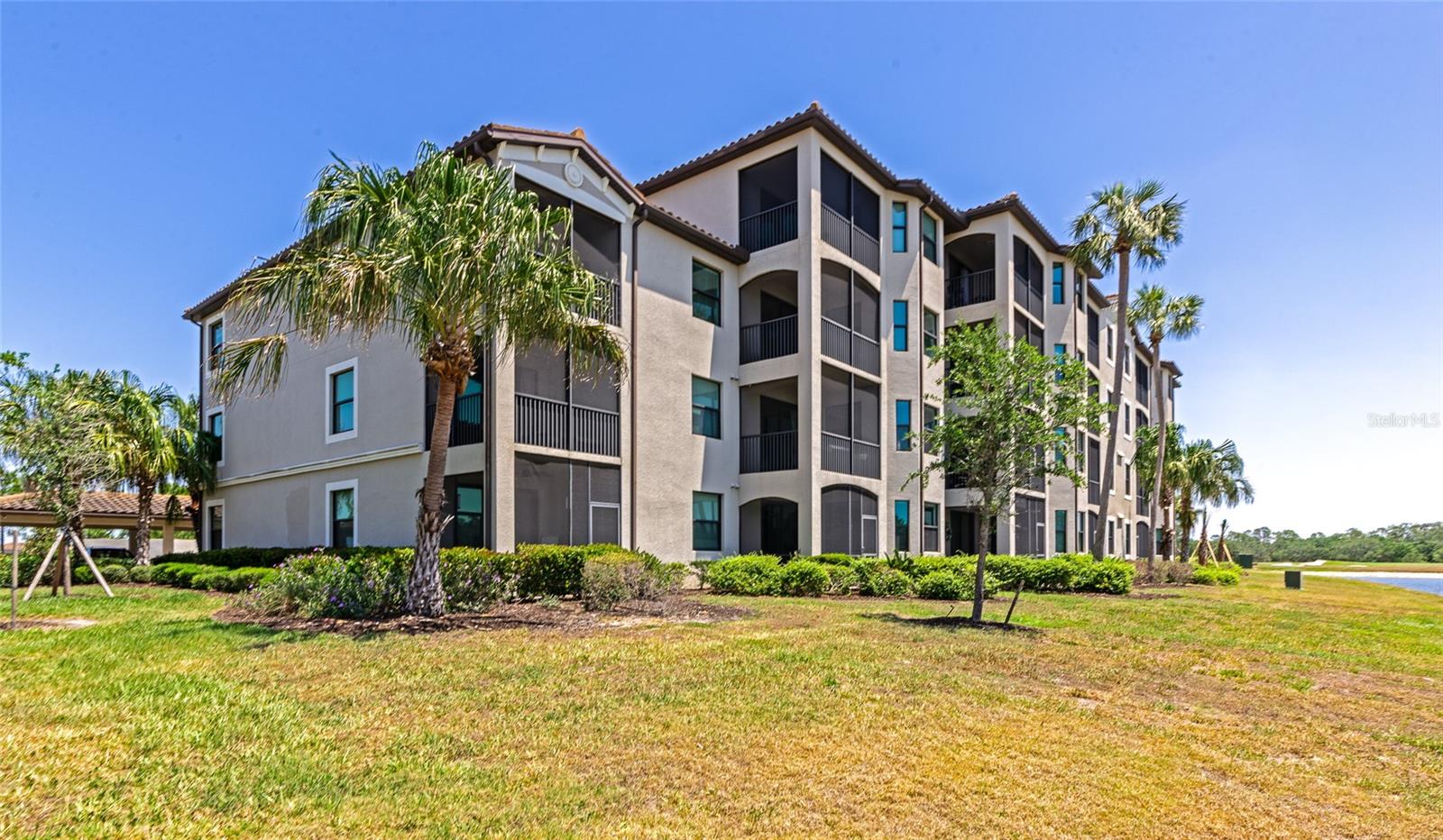 Image 36 of 51 For 16804 Vardon Terrace 205