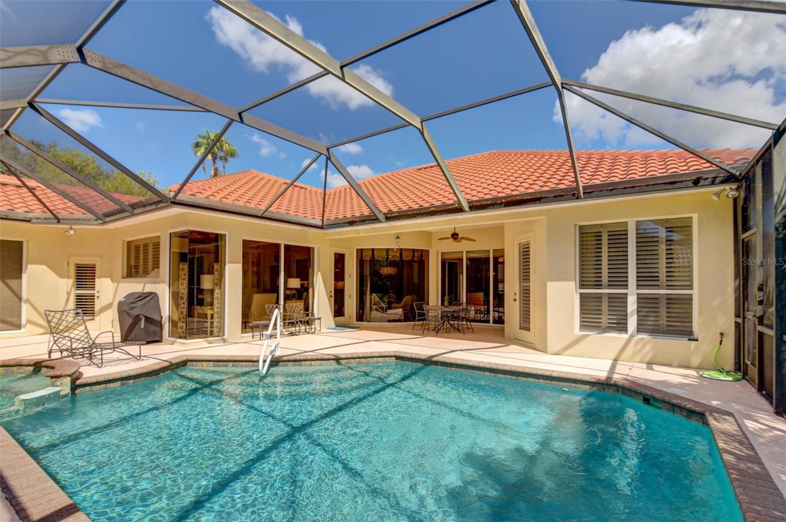 Listing photo id 13 for 8005 Royal Birkdale Circle