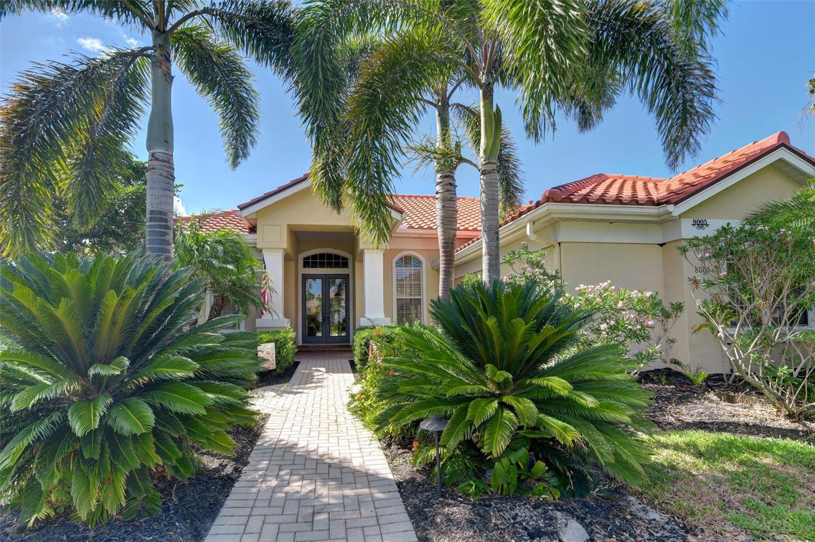 Listing photo id 0 for 8005 Royal Birkdale Circle