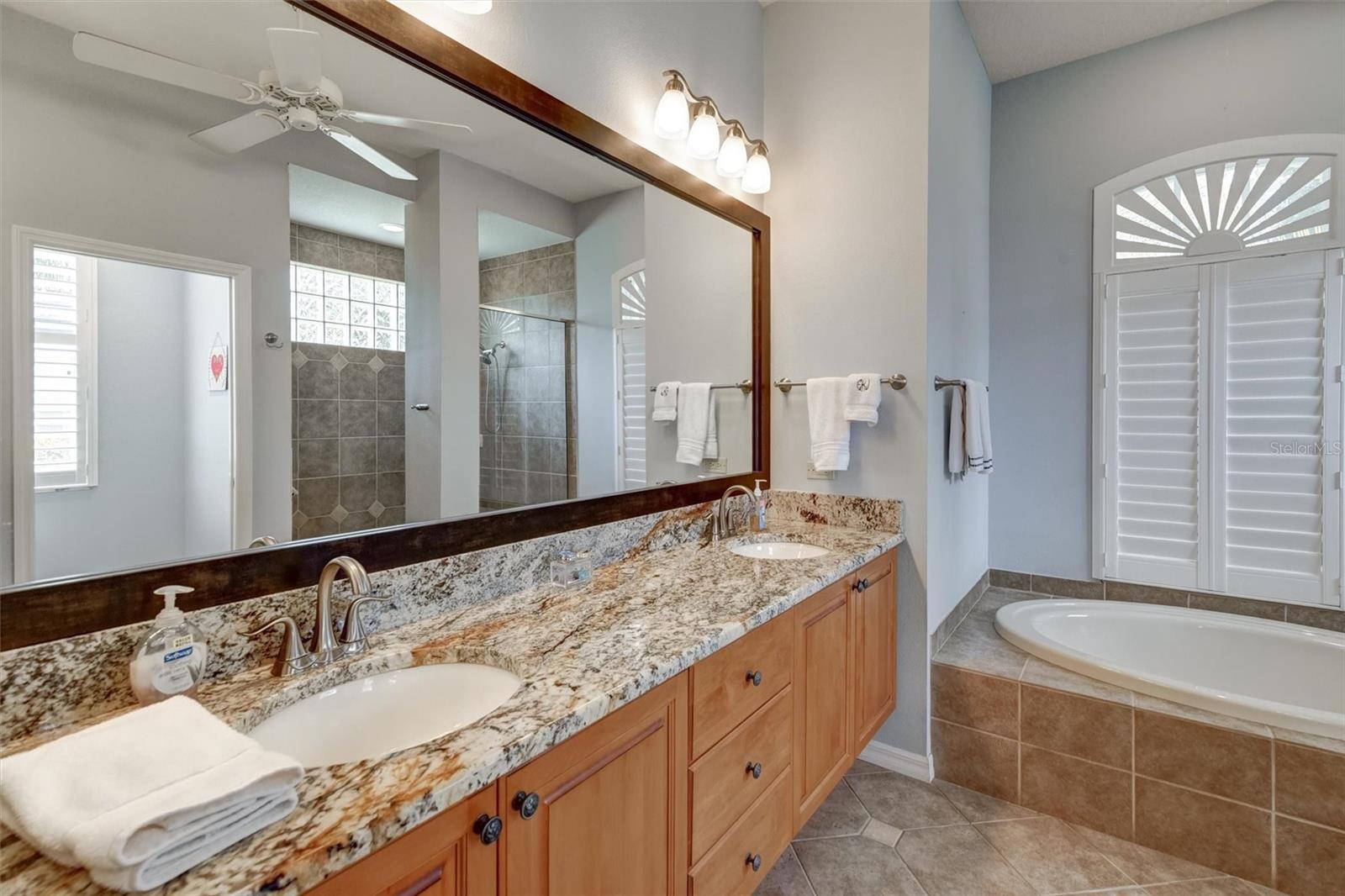 Listing photo id 22 for 8005 Royal Birkdale Circle
