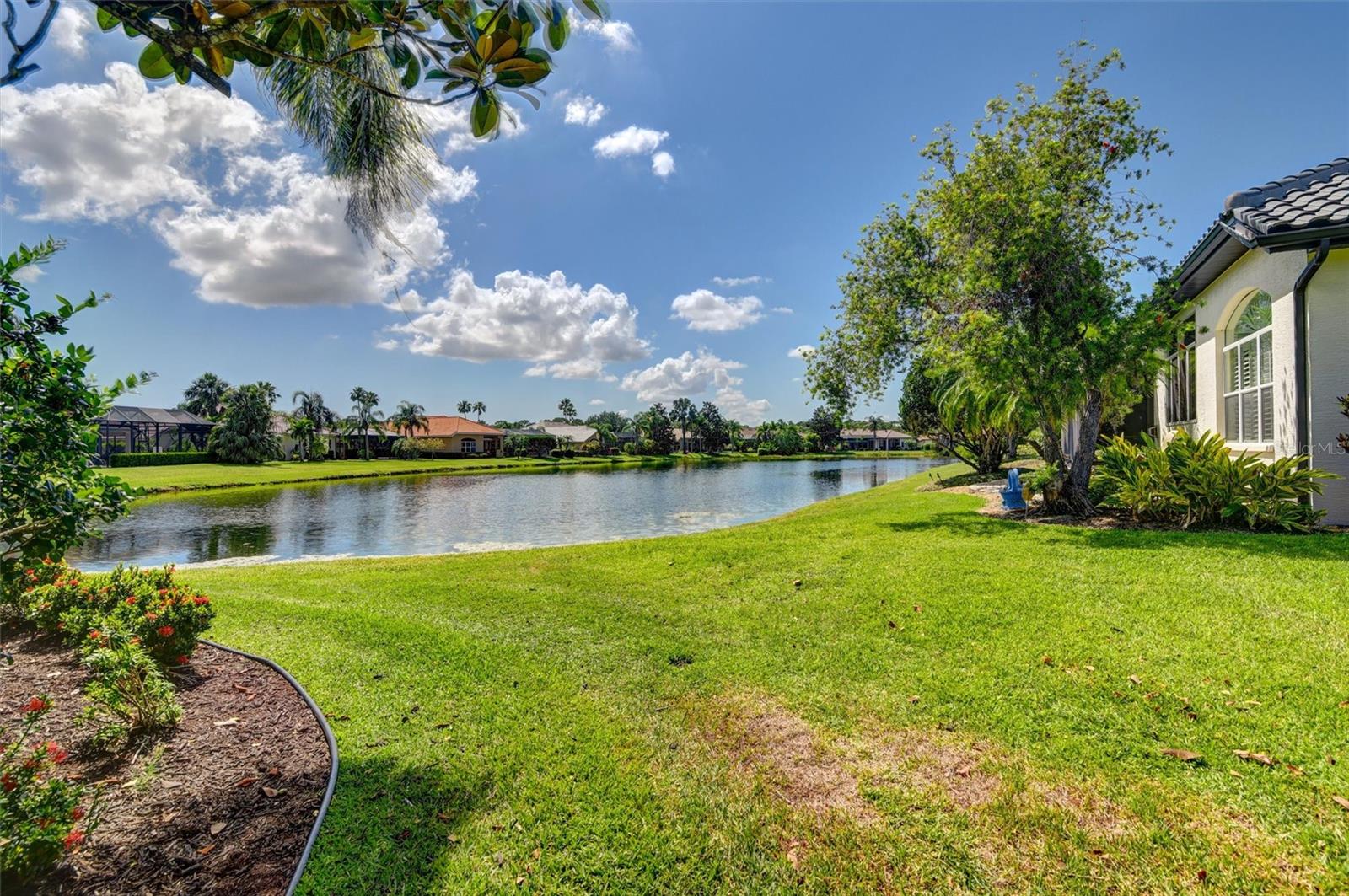 Listing photo id 32 for 8005 Royal Birkdale Circle