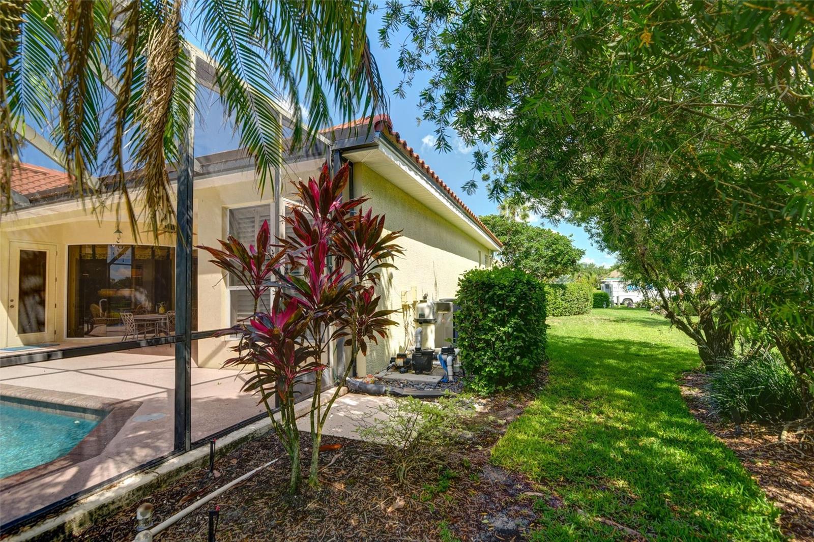 Listing photo id 35 for 8005 Royal Birkdale Circle