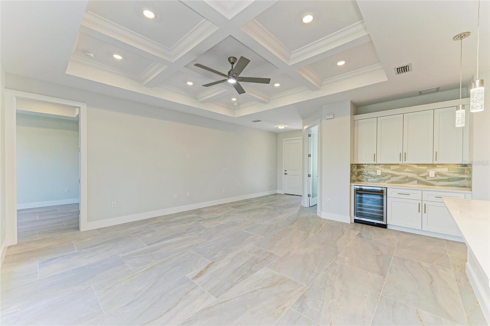 Image 10 of 42 For 380 Holly Road