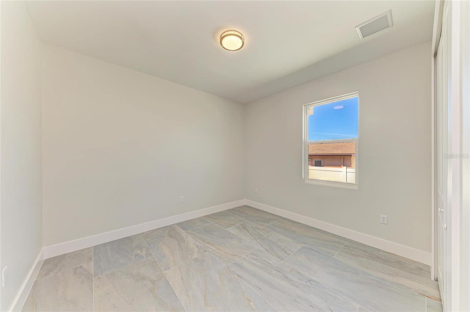 Image 33 of 42 For 380 Holly Road