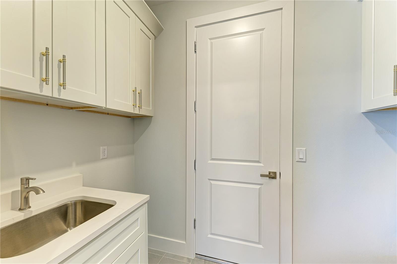 Image 38 of 42 For 380 Holly Road