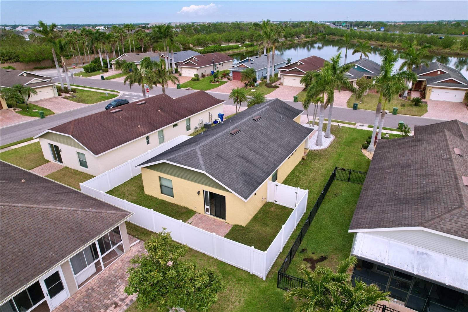 Image 11 of 74 For 4826 San Ortebello Drive