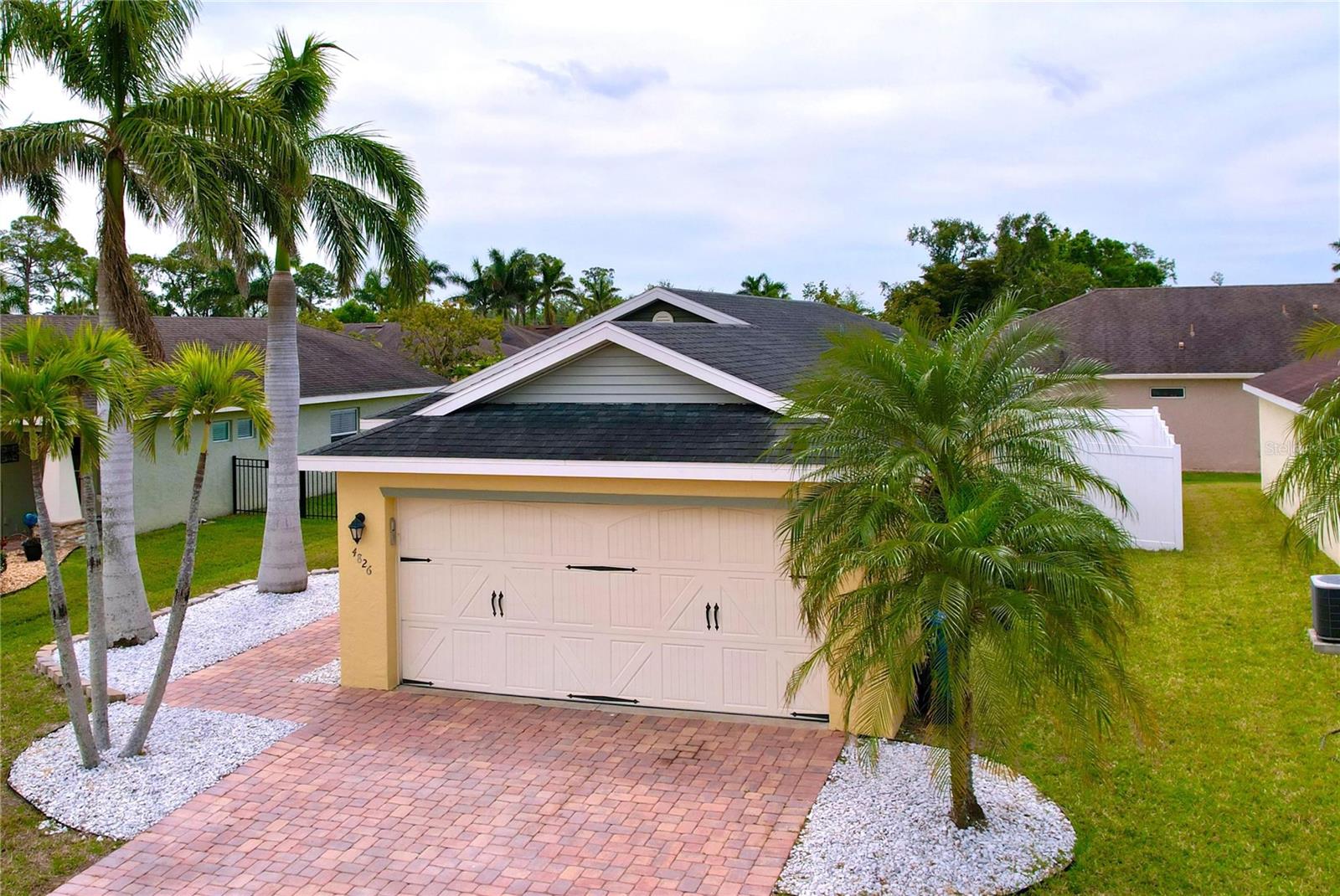 Image 4 of 74 For 4826 San Ortebello Drive