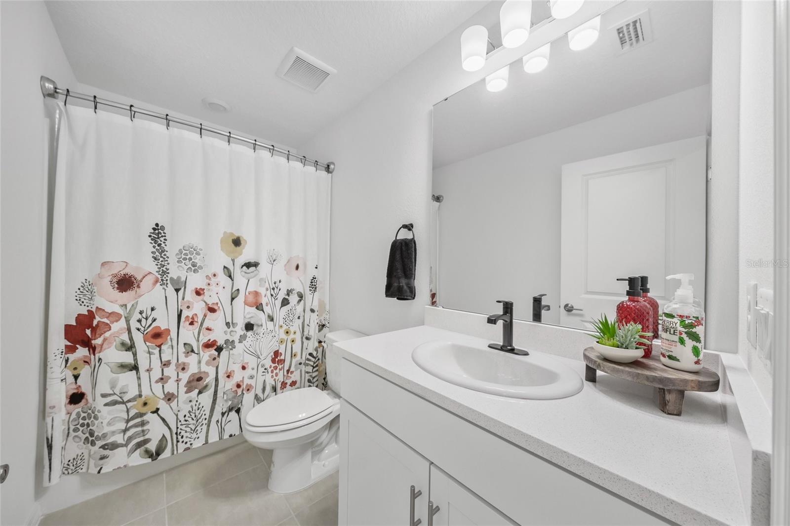 Image 24 of 43 For 15051 Ginetti Street
