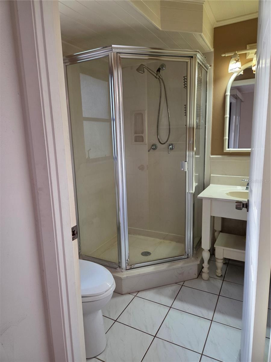 Image 14 of 21 For 4700 Neptune Road