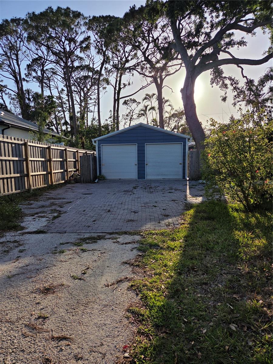 Image 2 of 21 For 4700 Neptune Road