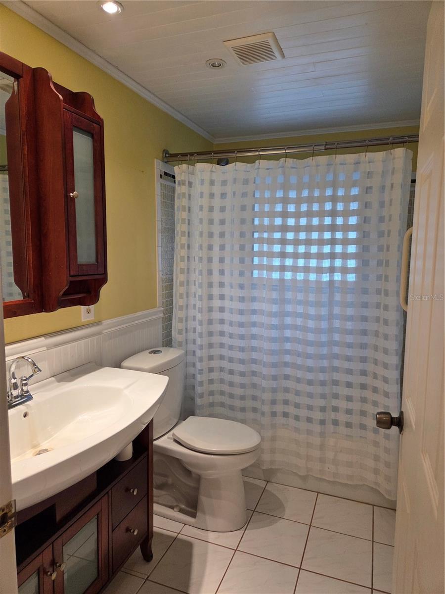 Image 9 of 21 For 4700 Neptune Road