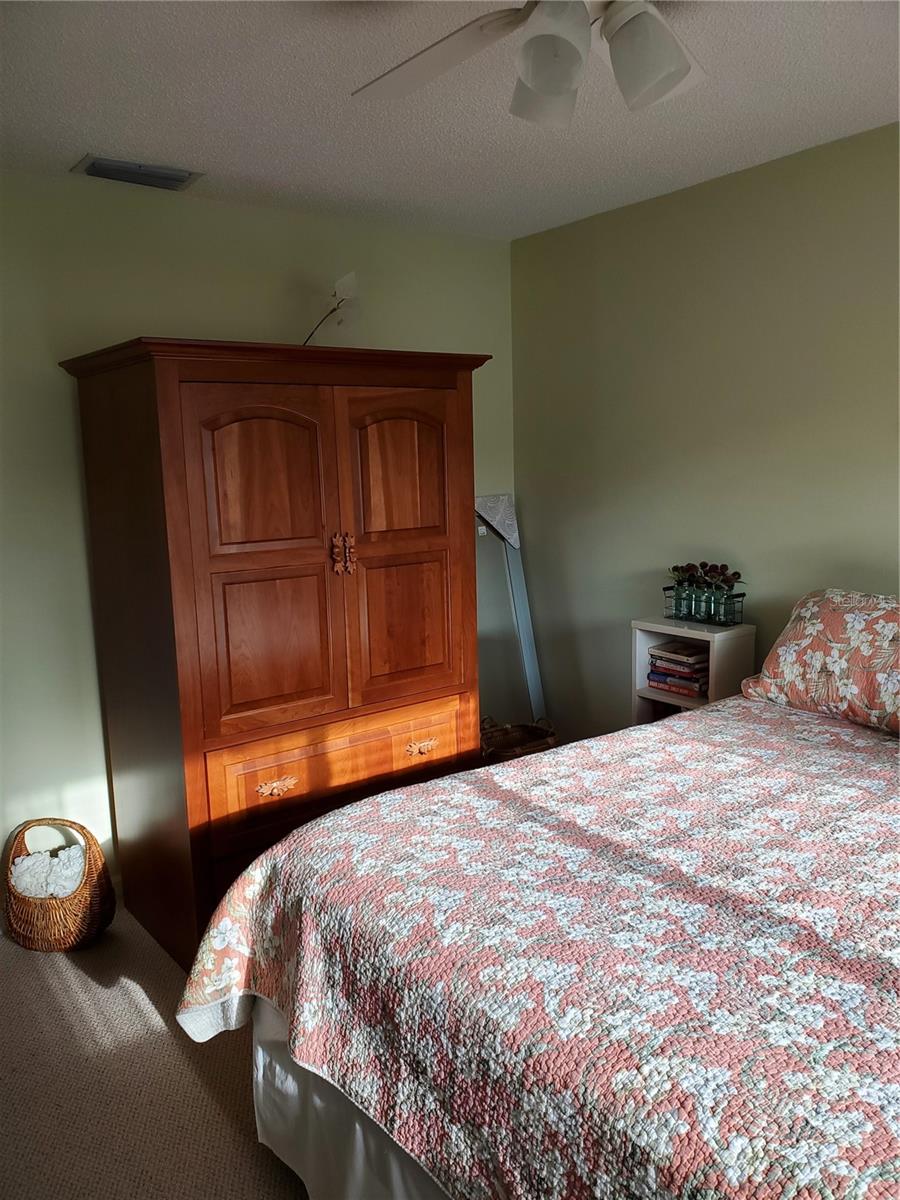 Image 22 of 41 For 6902 11th Avenue W