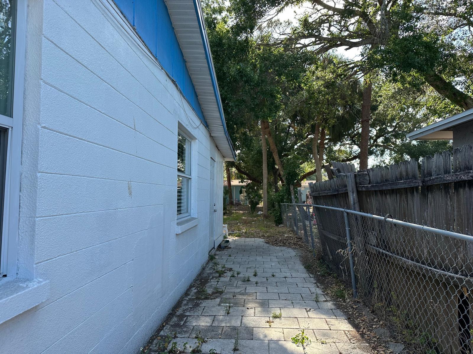 Image 23 of 25 For 5014 & 5016 22nd Street W