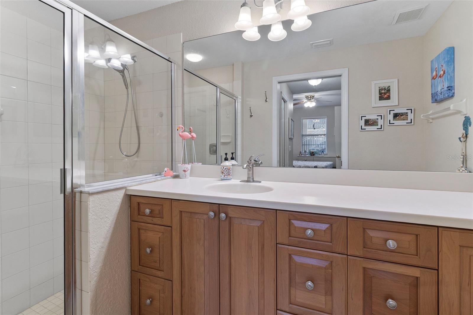 Image 11 of 54 For 803 Fairwaycove Lane 102