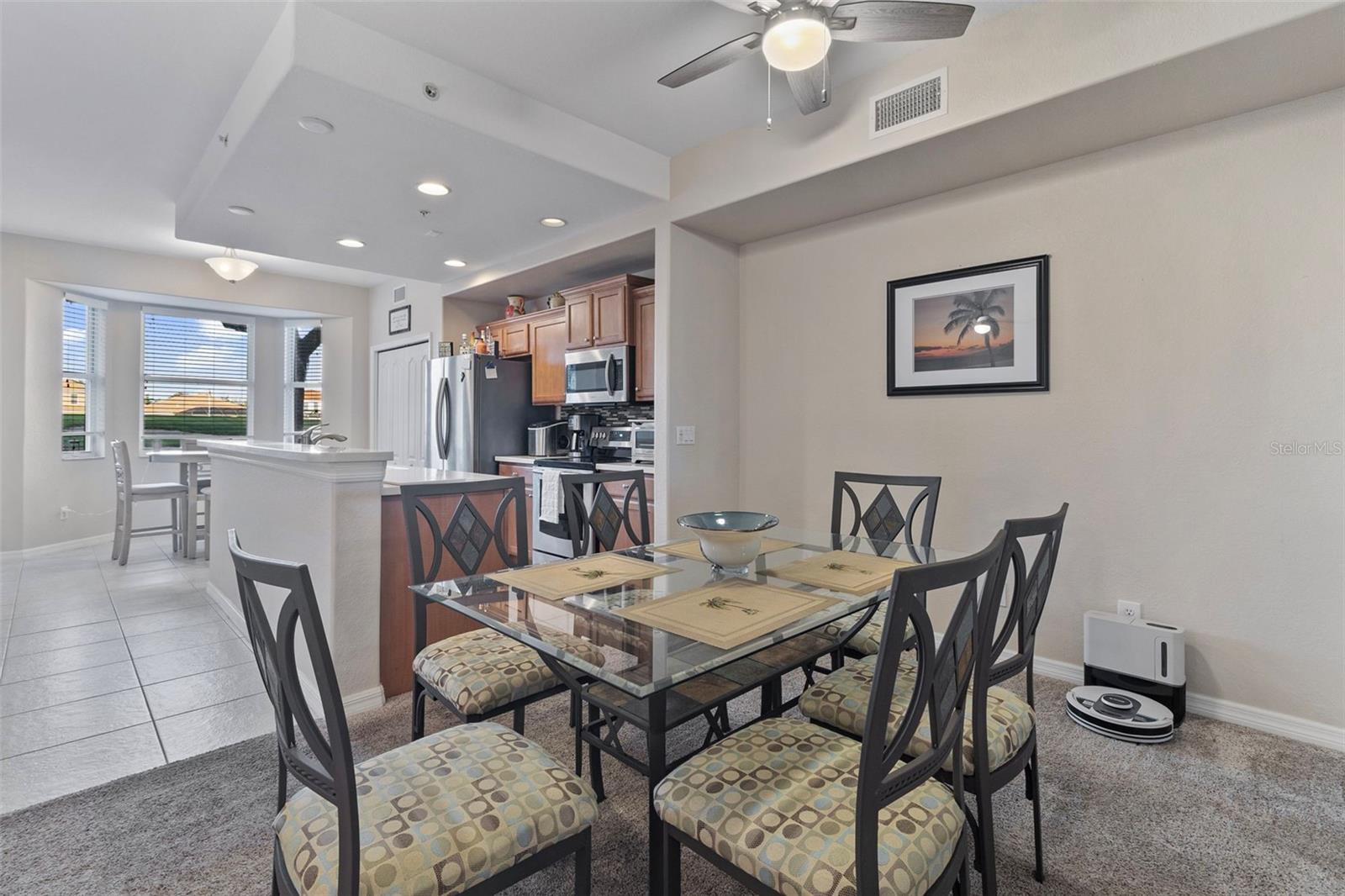 Image 15 of 54 For 803 Fairwaycove Lane 102