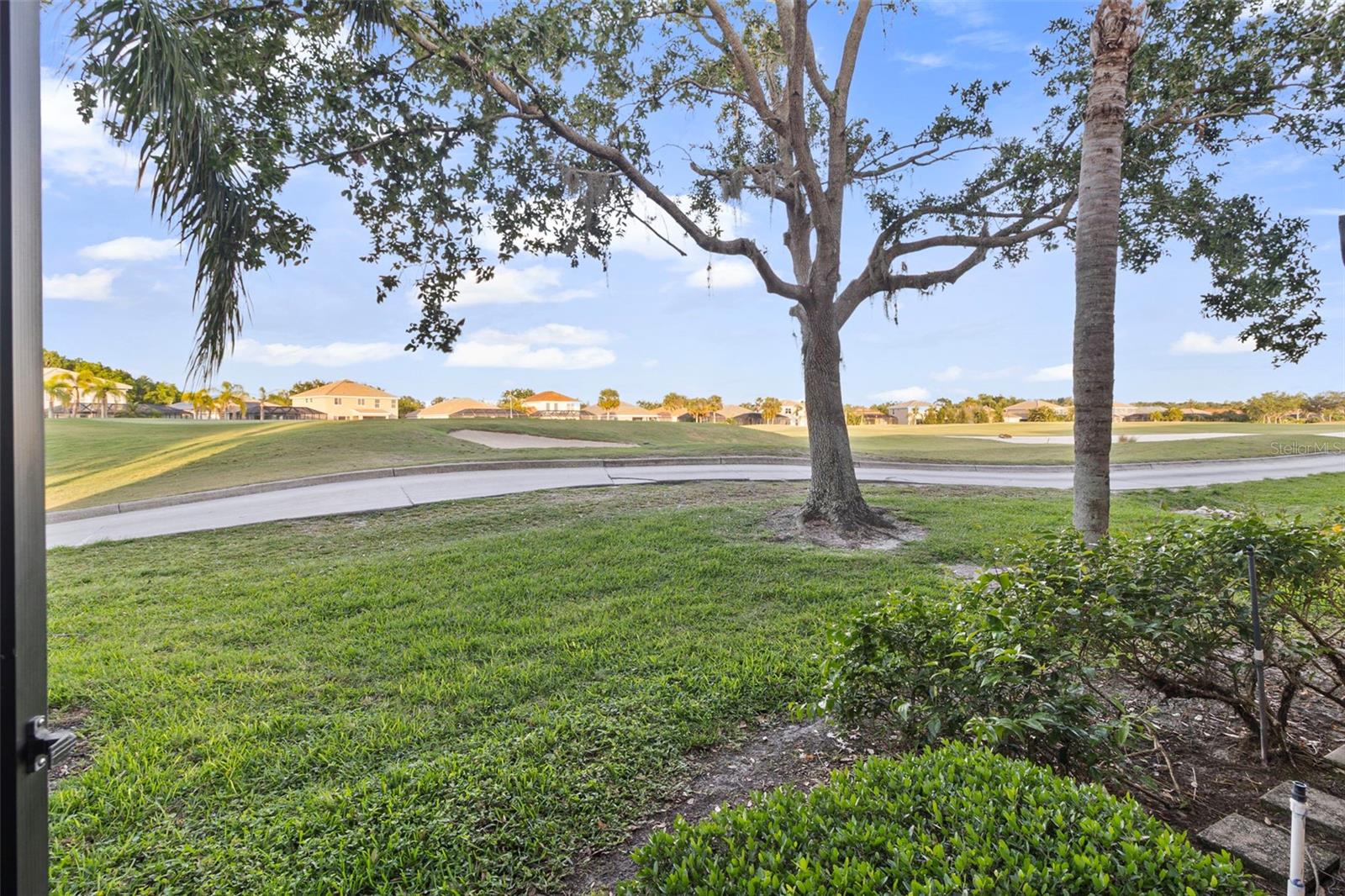 Image 2 of 54 For 803 Fairwaycove Lane 102