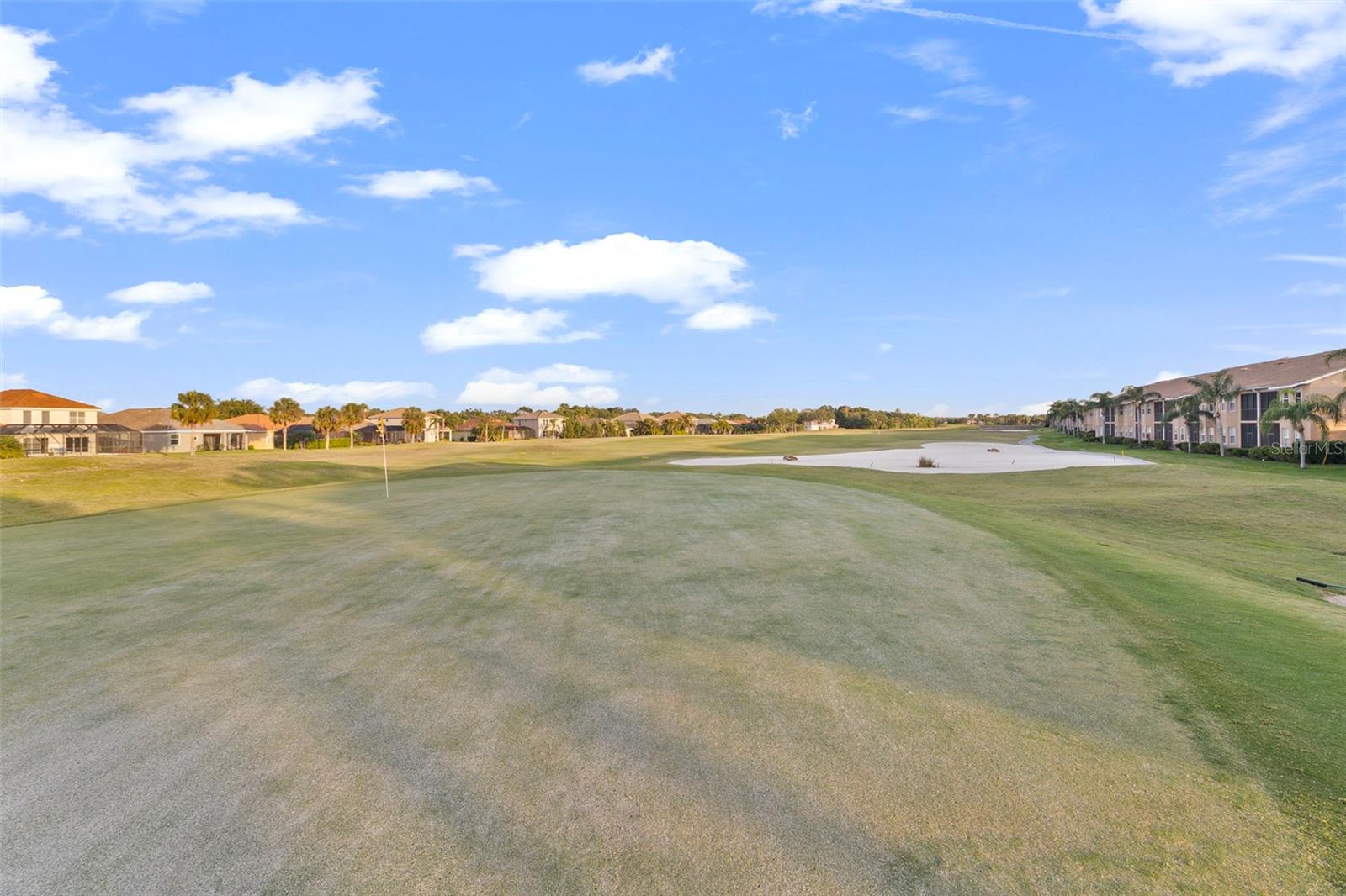 Image 21 of 54 For 803 Fairwaycove Lane 102