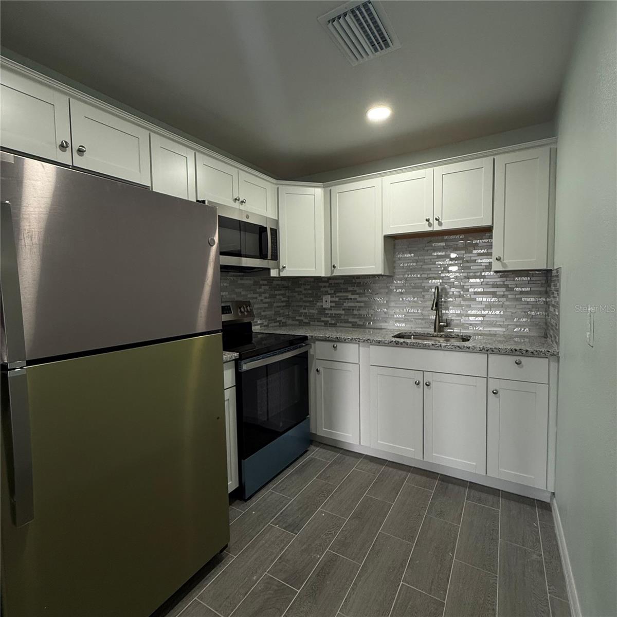 Image 2 of 15 For 447 Granada Boulevard 1
