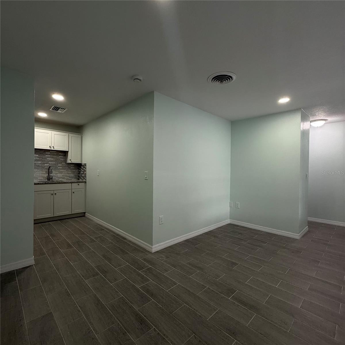 Image 3 of 15 For 447 Granada Boulevard 1