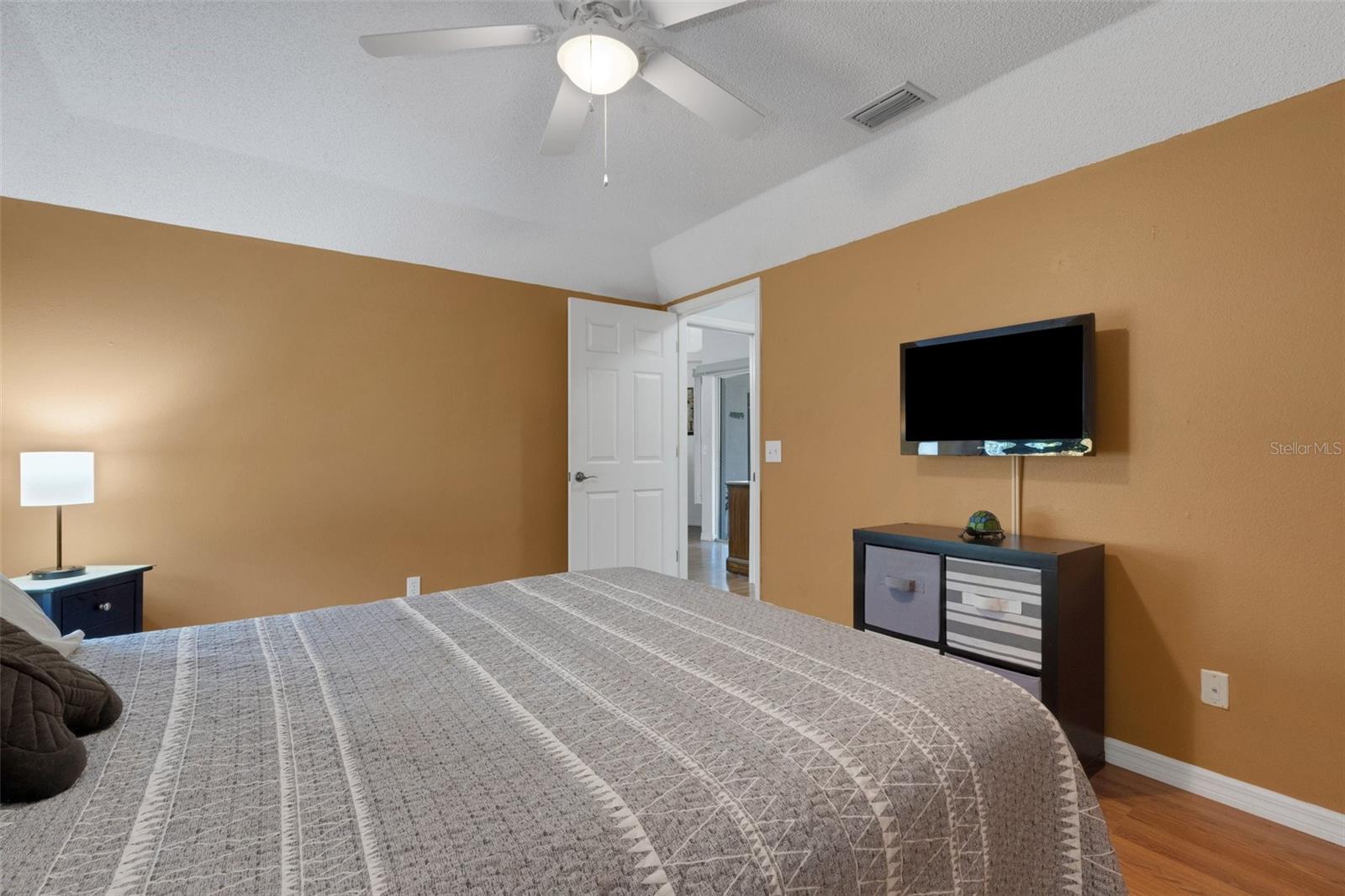 Image 38 of 75 For 4926 72nd Street E