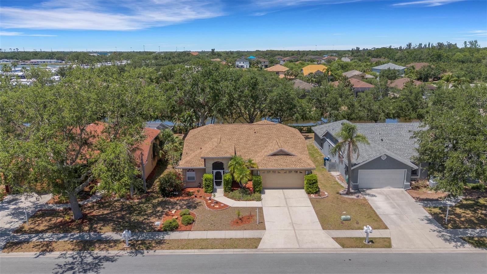 Image 62 of 75 For 4926 72nd Street E