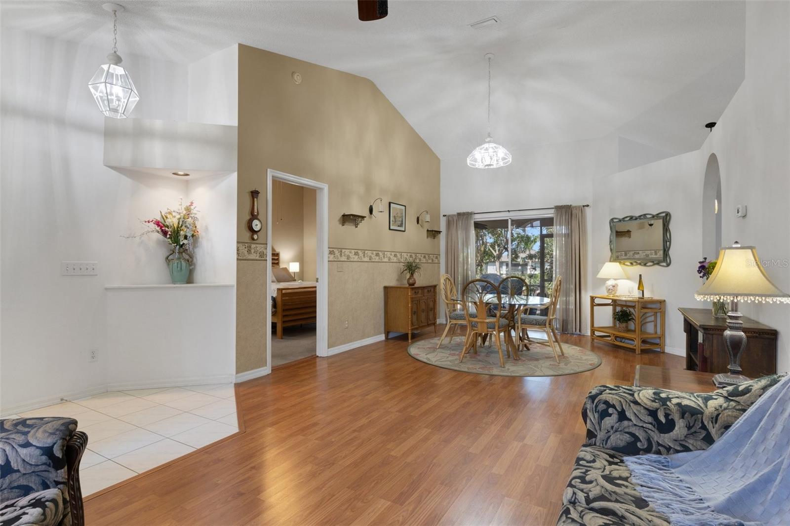 Image 7 of 75 For 4926 72nd Street E