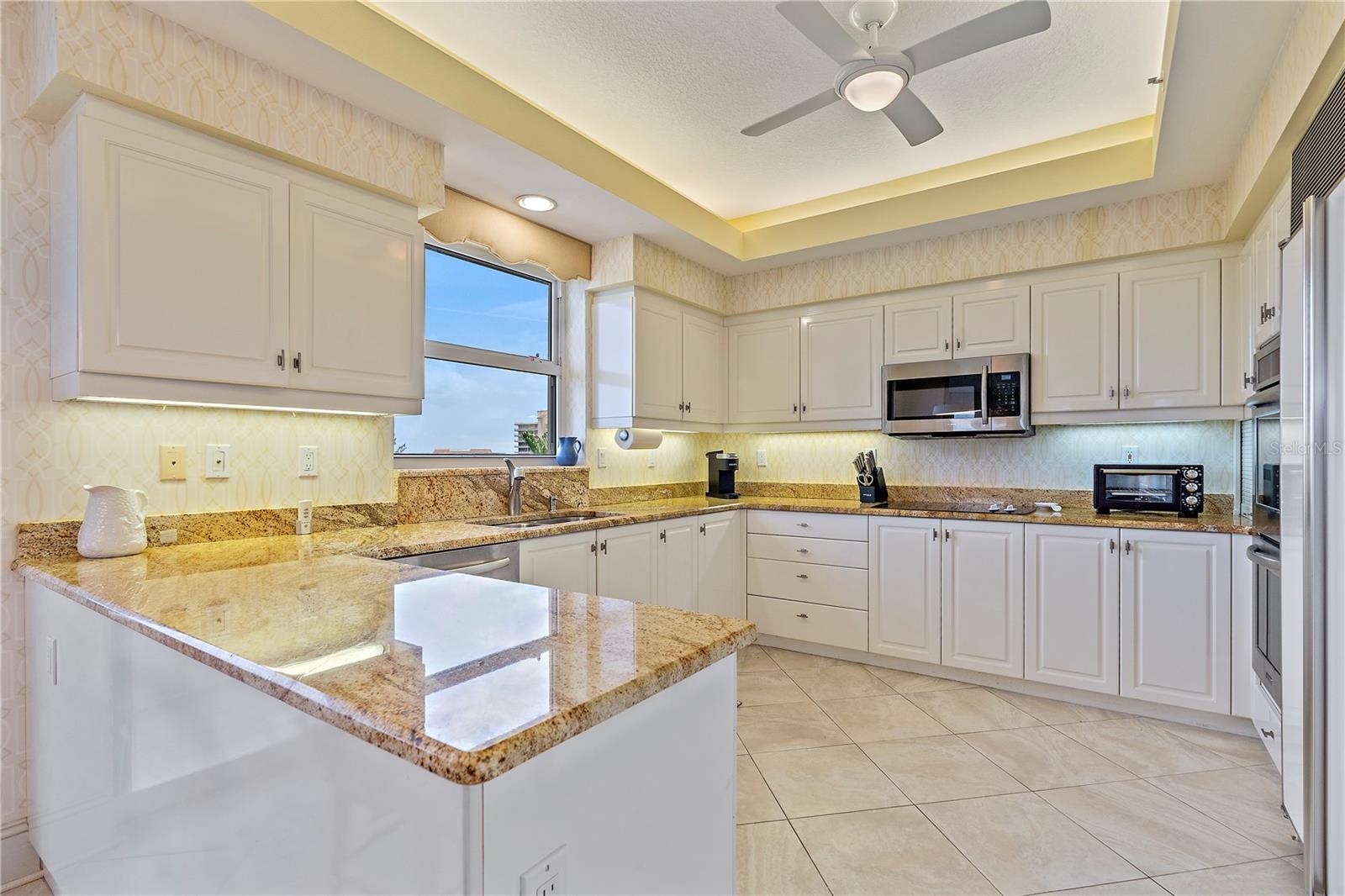 Image 21 of 35 For 3010 Grand Bay Boulevard 445