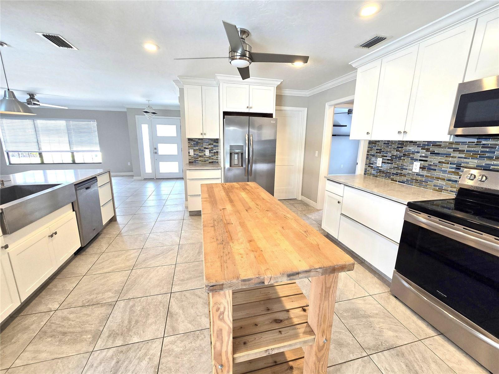 Image 13 of 31 For 2204 34th Street W