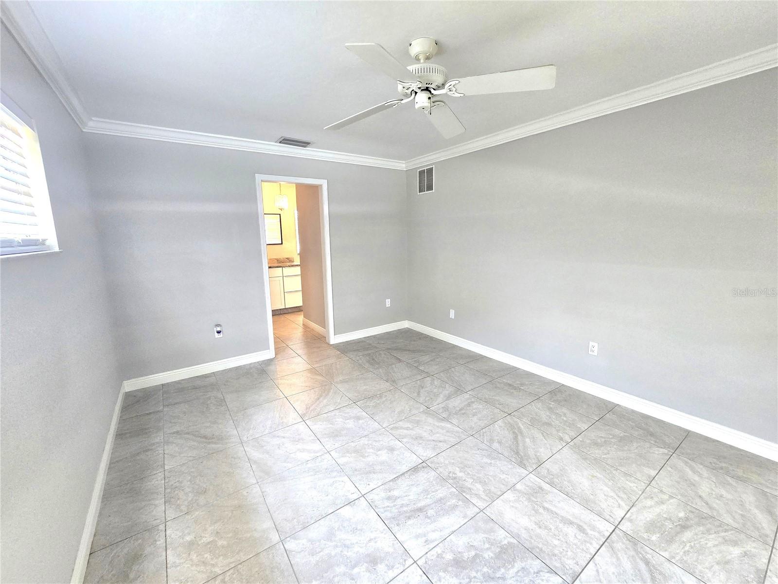 Image 17 of 31 For 2204 34th Street W