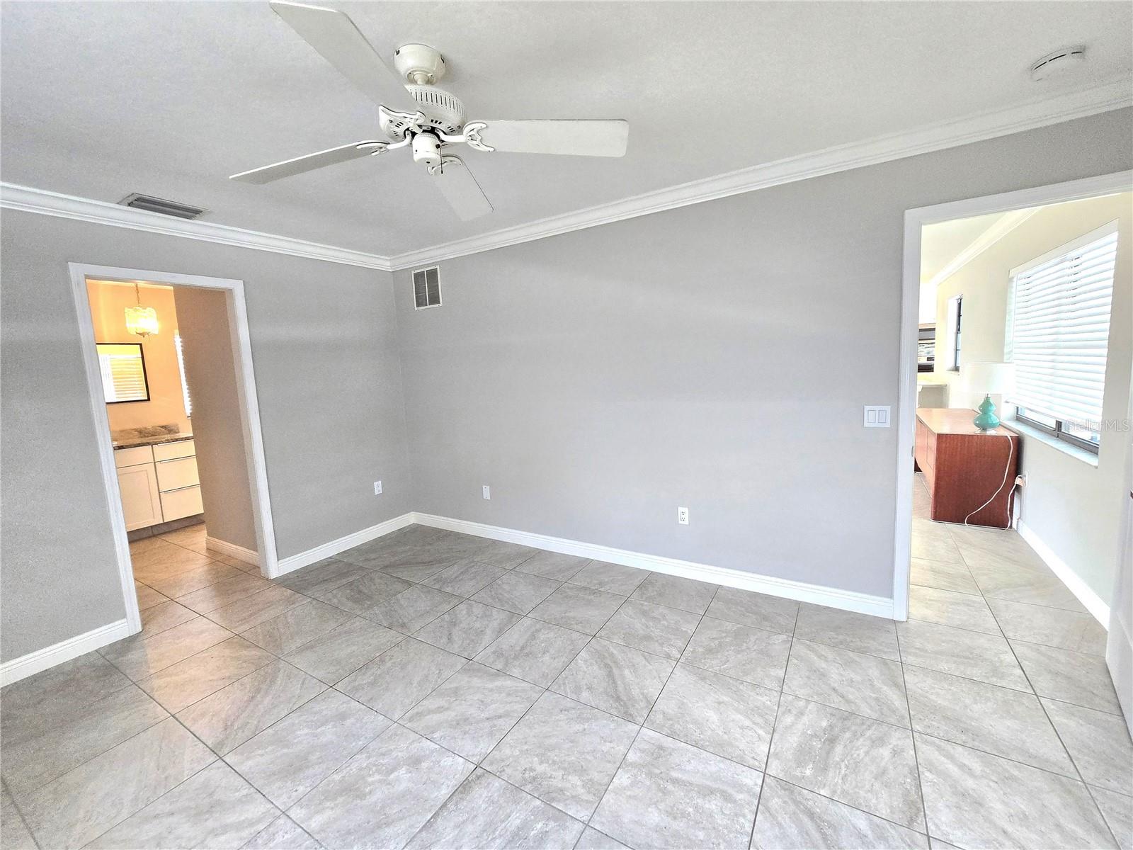 Image 18 of 31 For 2204 34th Street W