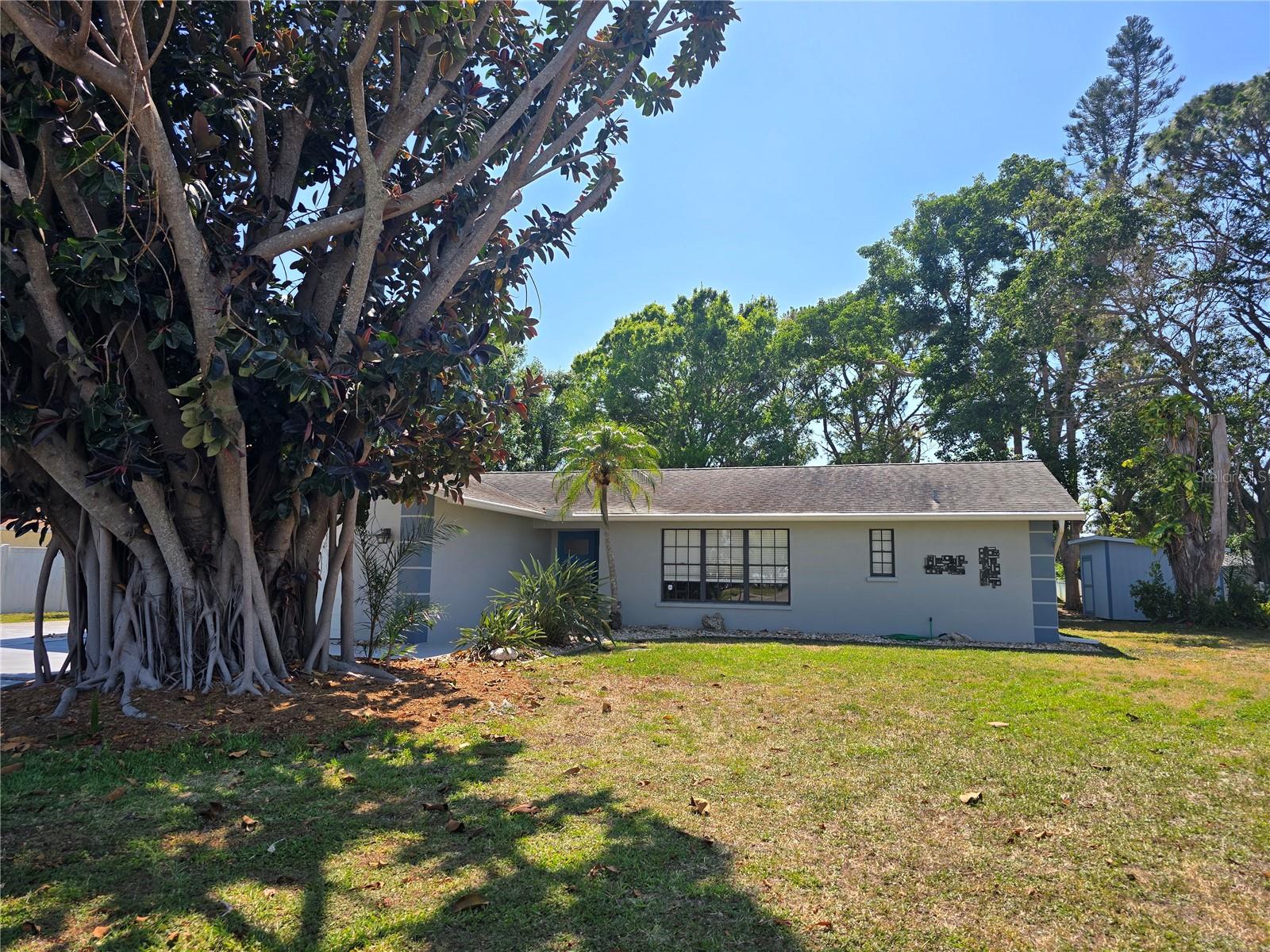 Image 2 of 31 For 2204 34th Street W