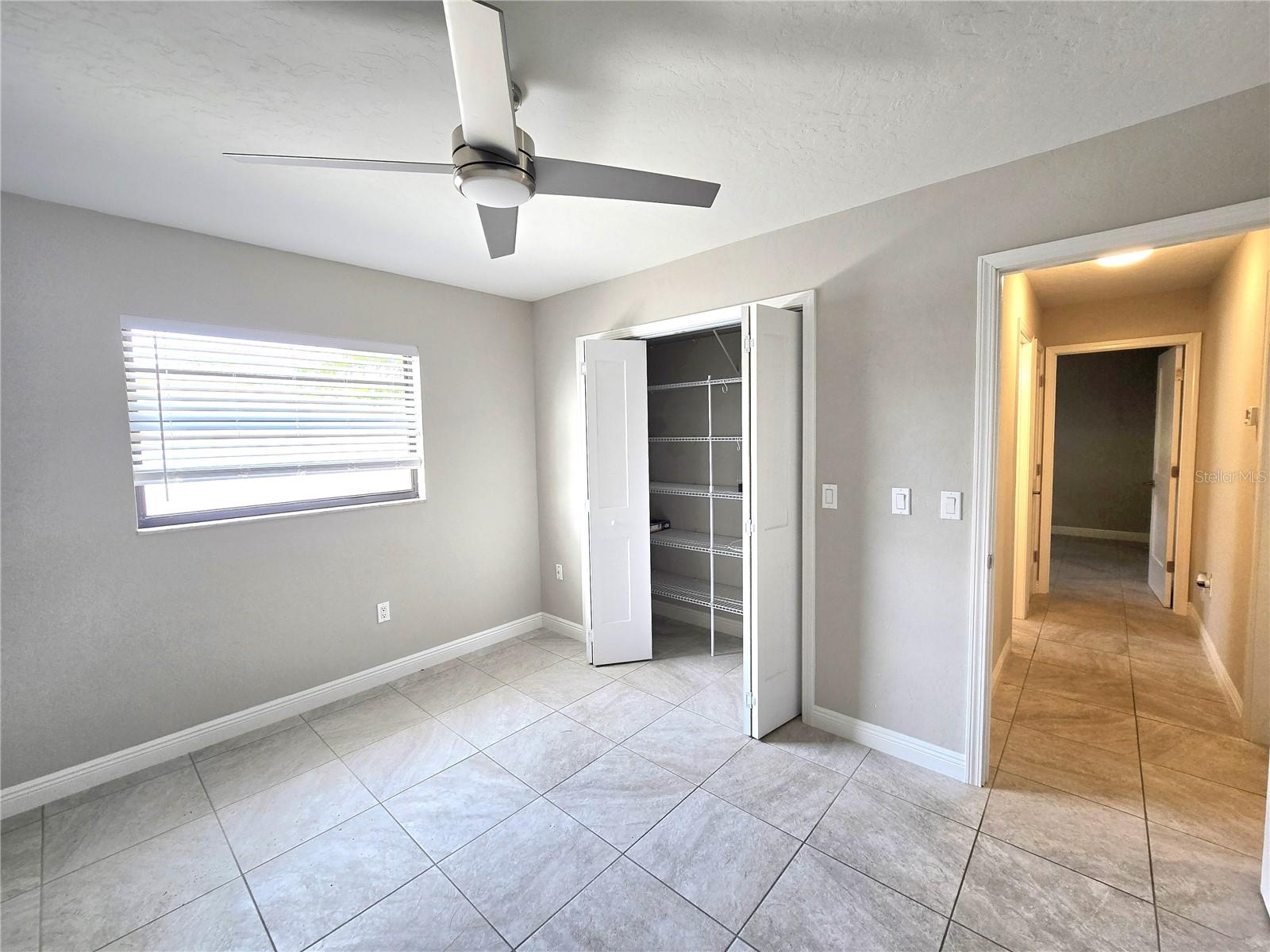 Image 21 of 31 For 2204 34th Street W