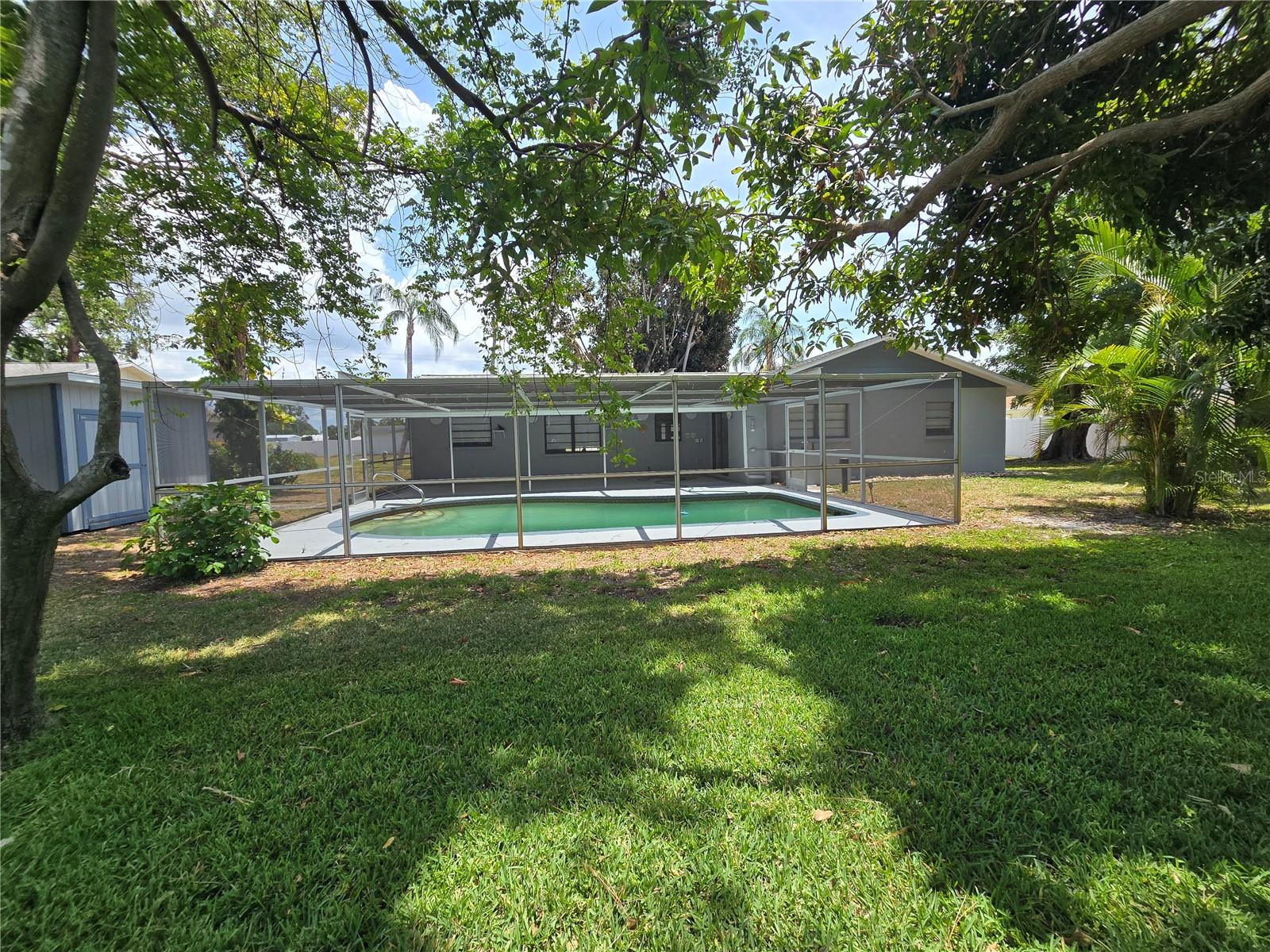 Image 26 of 31 For 2204 34th Street W