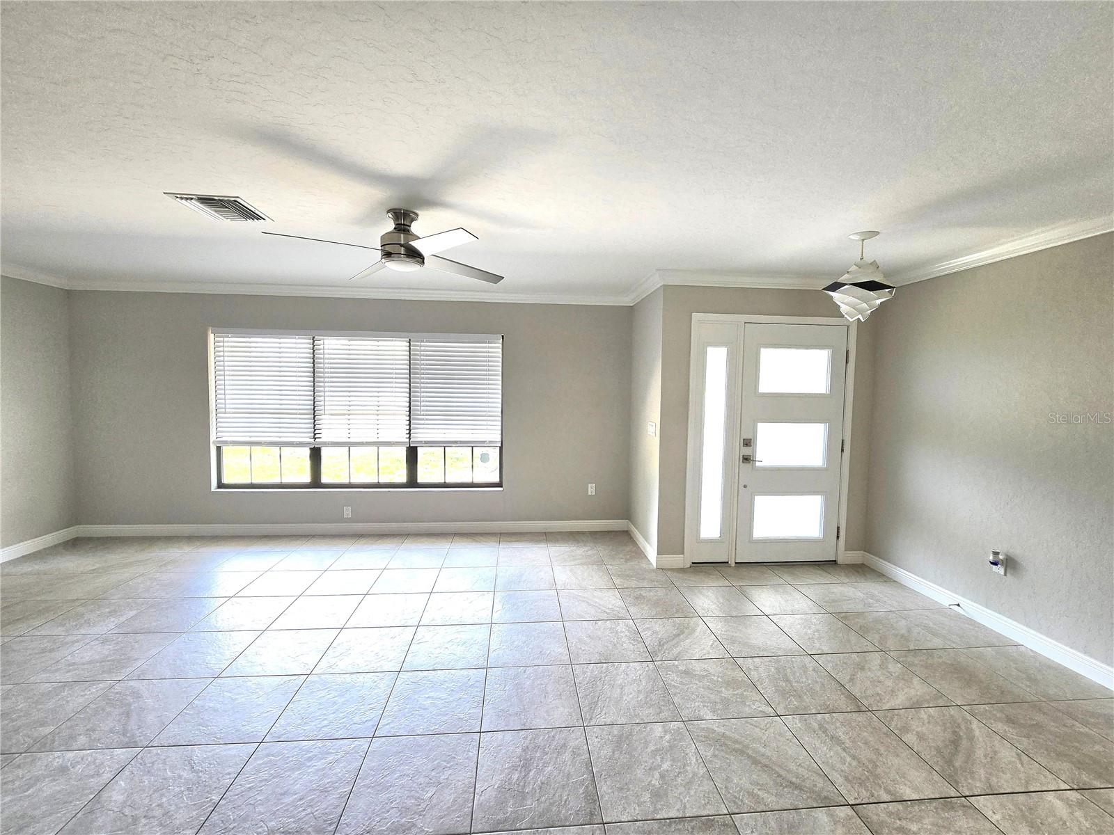 Image 6 of 31 For 2204 34th Street W