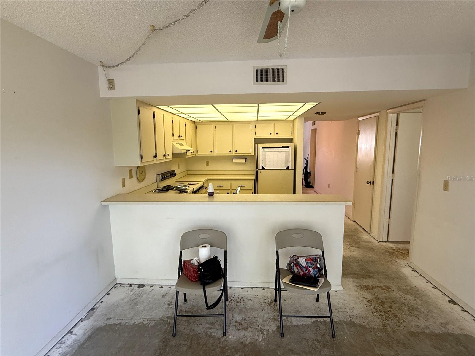 Image 6 of 35 For 425 30th Avenue W C204