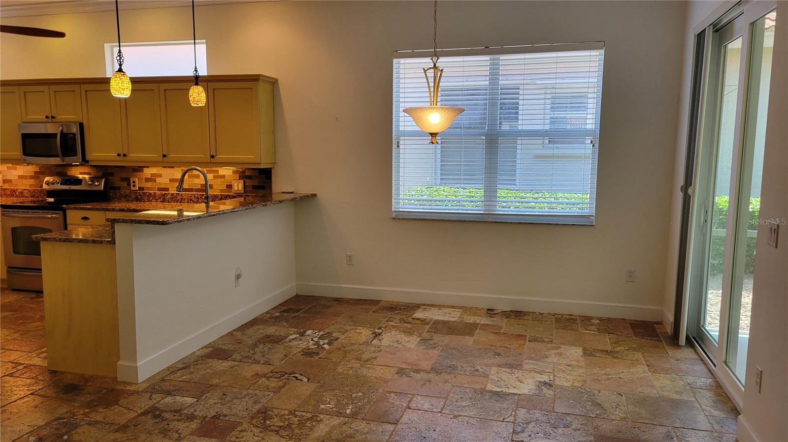 Image 11 of 46 For 5050 Hanging Moss Lane