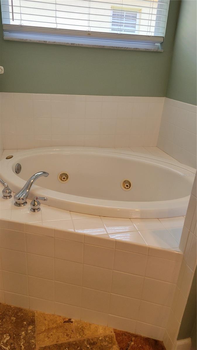 Image 19 of 46 For 5050 Hanging Moss Lane