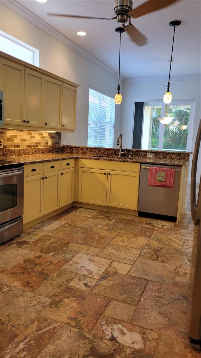 Image 9 of 46 For 5050 Hanging Moss Lane