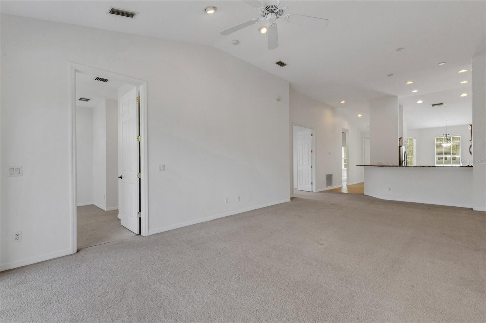Image 11 of 72 For 5633 Key Largo Court B-08