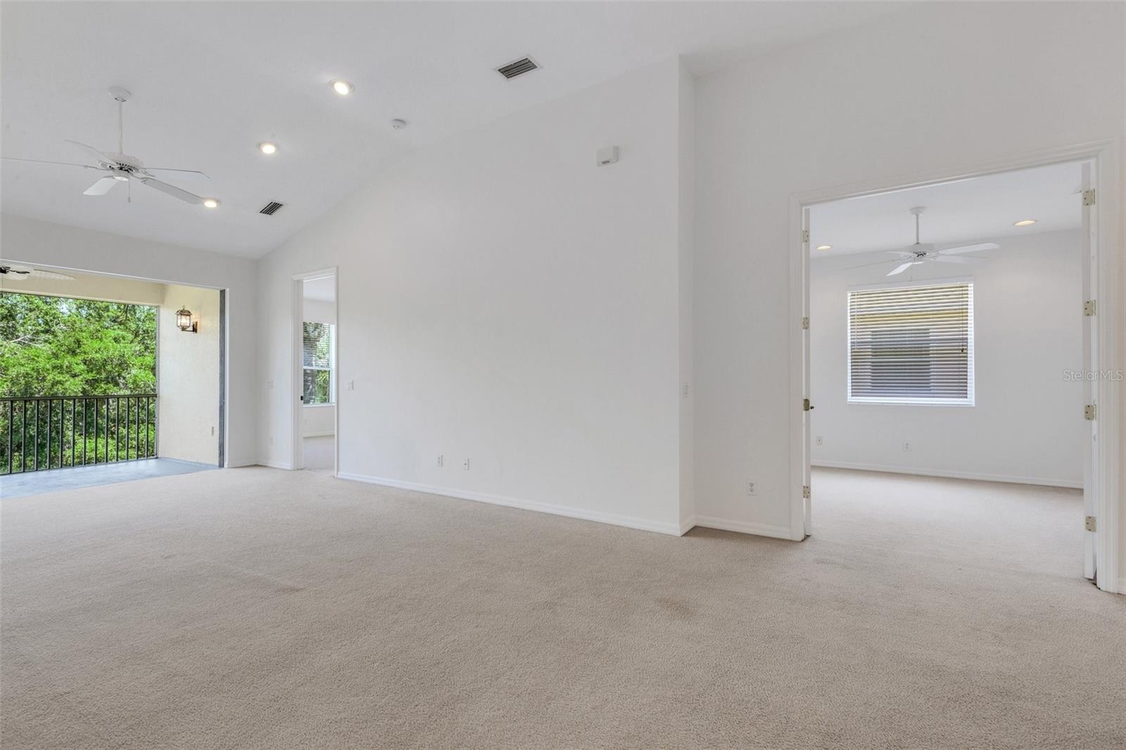 Image 13 of 72 For 5633 Key Largo Court B-08