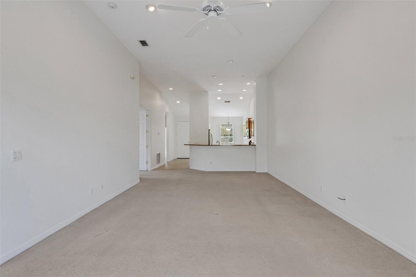 Image 14 of 72 For 5633 Key Largo Court B-08