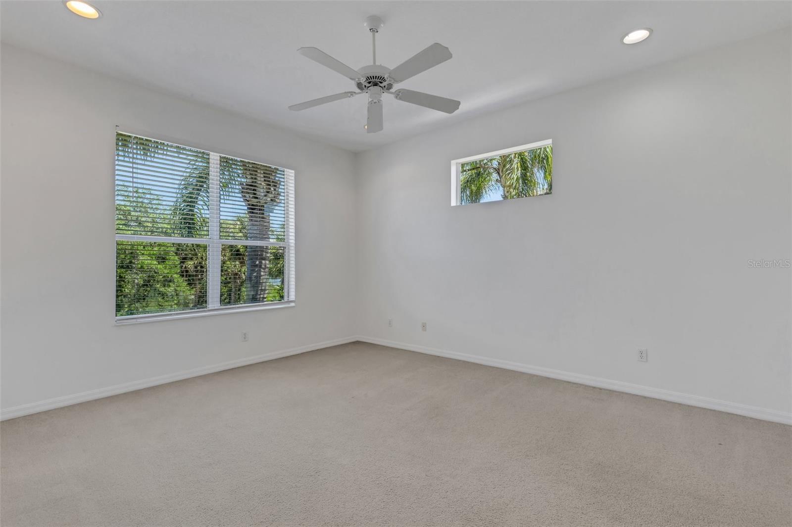 Image 18 of 72 For 5633 Key Largo Court B-08
